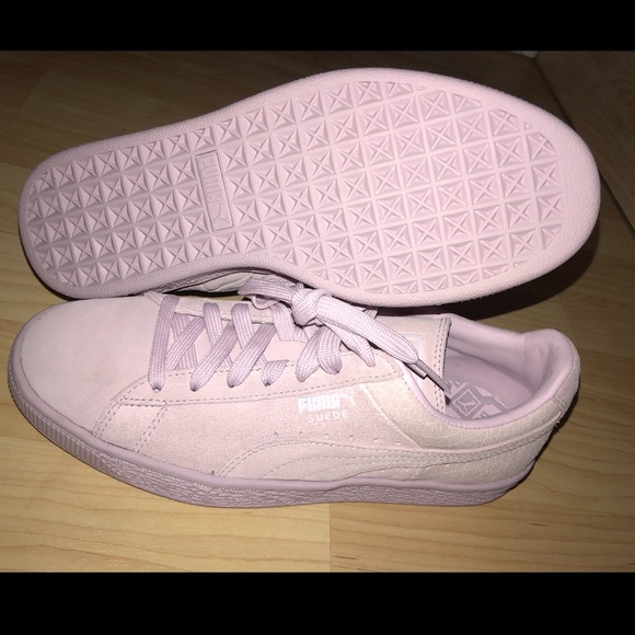 Lavender pumas Clearance